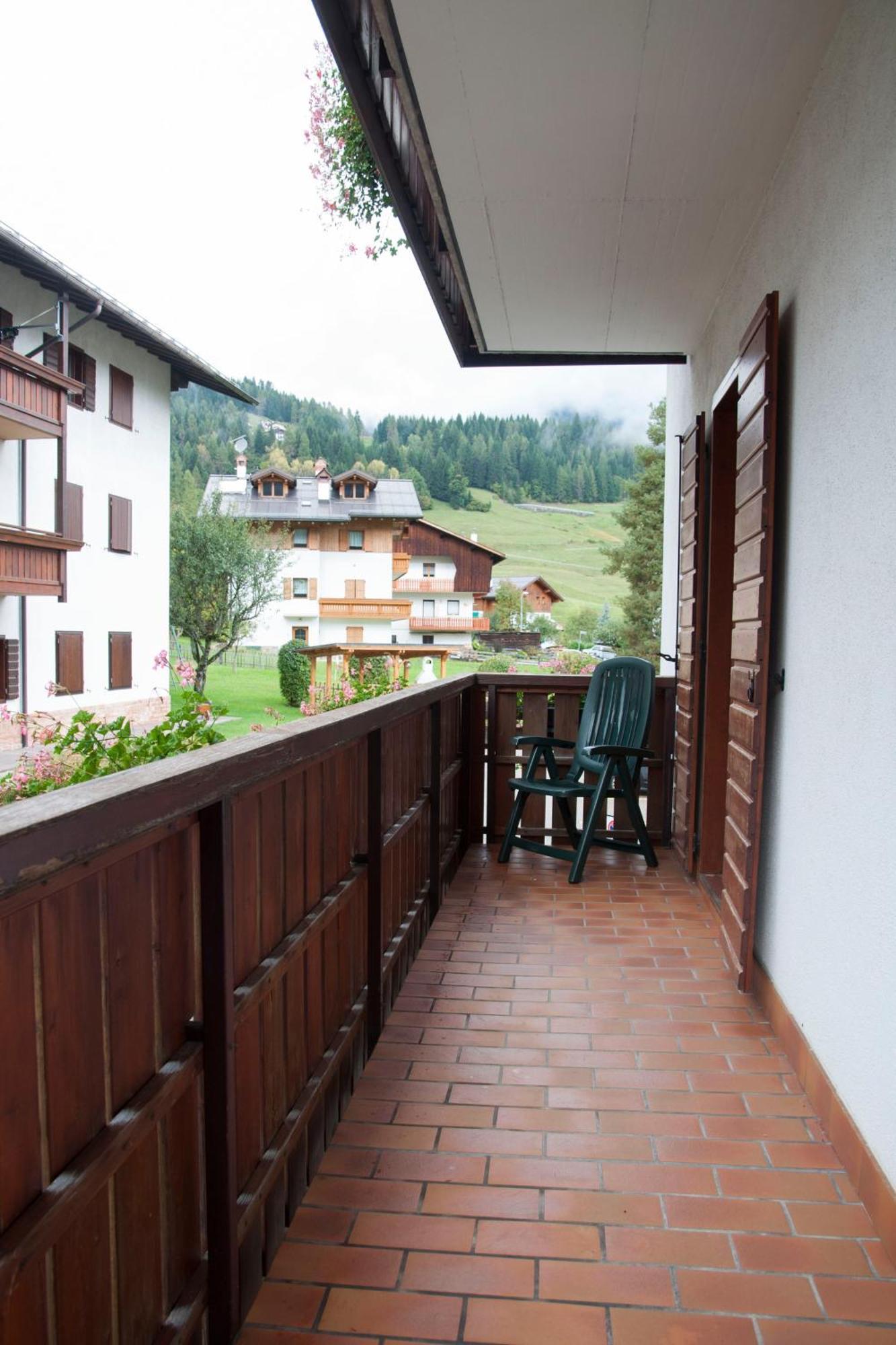 Garni Mariolina Bed & Breakfast Falcade Exterior photo
