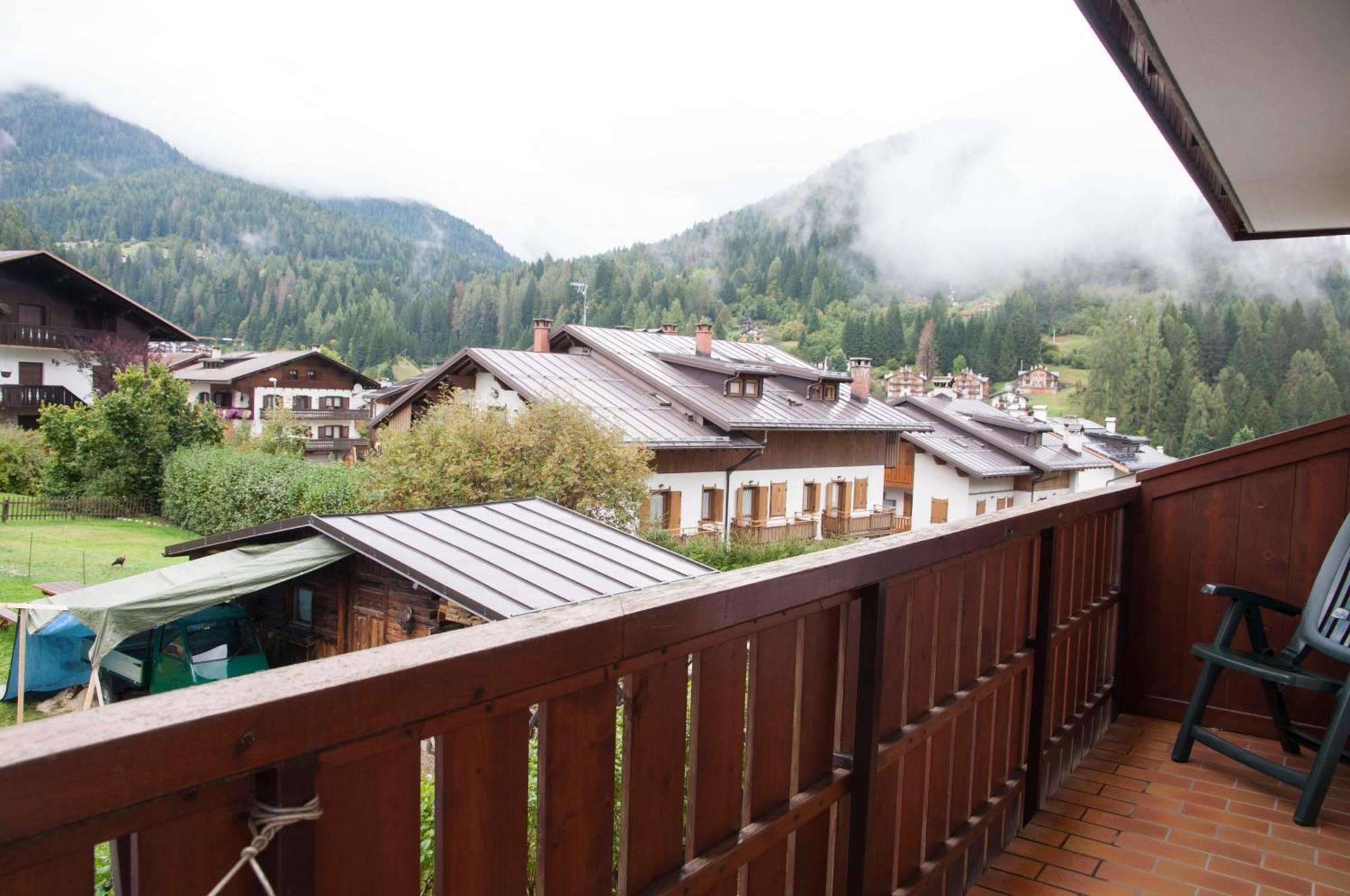 Garni Mariolina Bed & Breakfast Falcade Exterior photo